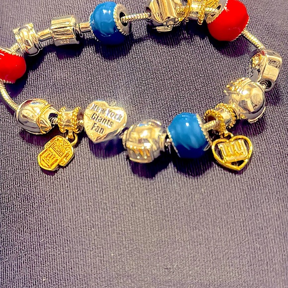 NYG New York Giants Football Fan 24k Gold and Sterling Silver charm bracelet - Picture 7 of 8